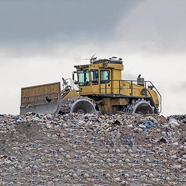 02-Reacton-Heavy-Equipment-Landfill-Waste-Compactors-01